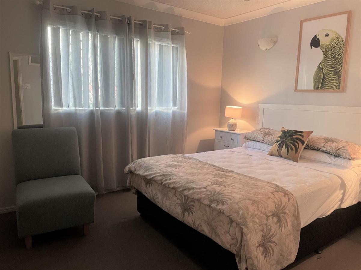 Villa Venezia Apt 3 - Spacious Hervey Bay Beachfront Apartment Eksteriør billede