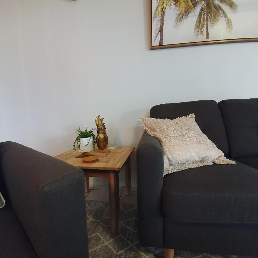 Villa Venezia Apt 3 - Spacious Hervey Bay Beachfront Apartment Eksteriør billede