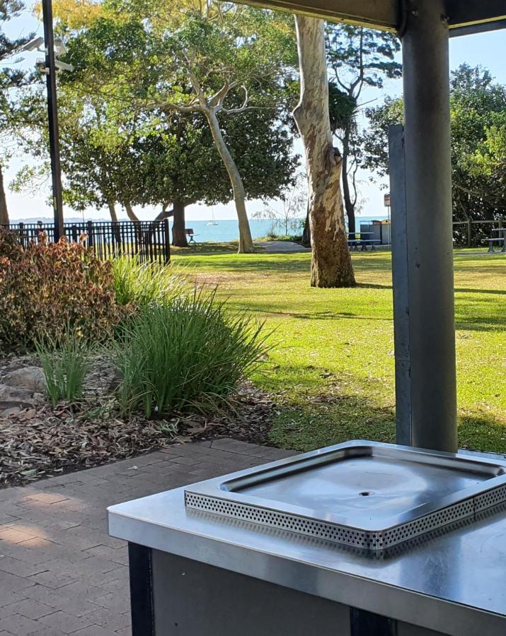 Villa Venezia Apt 3 - Spacious Hervey Bay Beachfront Apartment Eksteriør billede
